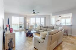 Luxury stunning waterfront condo Central AC pool snowbird friendly