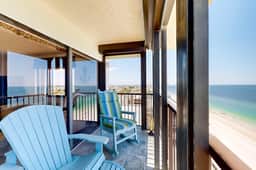 Oceanfront condo w stunning views fully equipped kitchen shared hot tub pool - Image 2