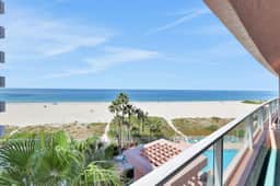 Beachfront condo with multiple balconies heated pool gym hot tub and AC - Image 2