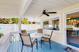 3 Cozy Cottages with Kitchens, AC & Shared Yard - Image 2