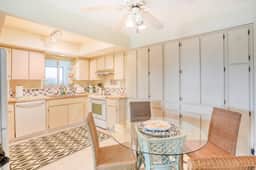Inviting condo near beach with enclosed balcony WD and AC snowbirds OK