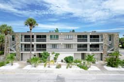 Inviting condo near beach with enclosed balcony WD and AC snowbirds OK