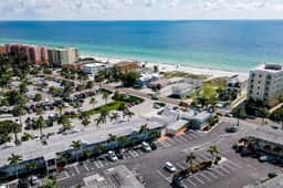 1st floor condo with private dock easy beach access heated pool and patio - Image 2
