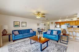 Snowbird friendly condo w Intracoastal and pool views heated pool dock and AC - Image 2