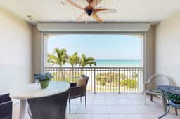 Gulf front townhome right on the beach with pool and balcony snowbird friendly - Image 2