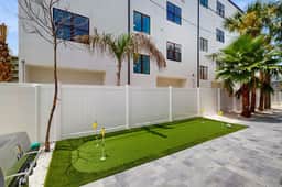 4 Dog-Friendly Homes | Sleeps 24 | Walk to Beach