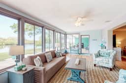 Unique Tropical Waterfront Retreat w/Private Dock, WiFi &Yard - Image 2
