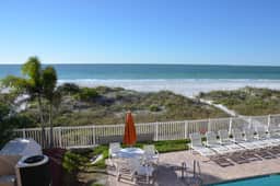 Corner waterfront condo with pool Gulf views and easy beach access - Image 2