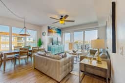 Waterfront Condo w WiFi Washer Dryer and Central AC Snowbird Friendly