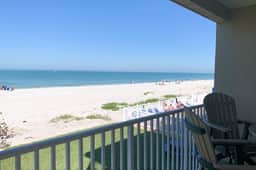 Beachfront corner condo with pool and hot tub easy access to dining - Image 2