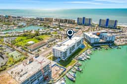 Brand new condo steps to beach with balcony heated pool and hot tub dog friendly - Image 2