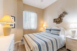 Family friendly condo with golf course views pool hot tub balcony and fast WiFi
