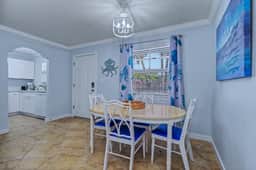 1st floor condo with private dock easy beach access heated pool and patio - Image 3