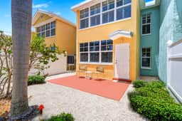 1st floor condo with private dock easy beach access heated pool and patio - Image 4