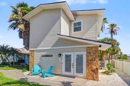 Delightful condo with beach and pool access washer dryer - Image 3