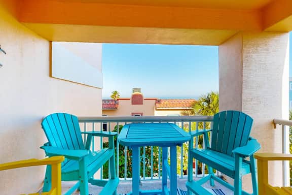 Oceanfront condo with Shared Pool Ocean View High Speed WiFi and Central AC - Image 2