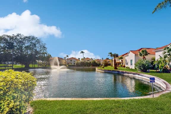 Golf Course View front condo with pool and private beach access snowbird friendly