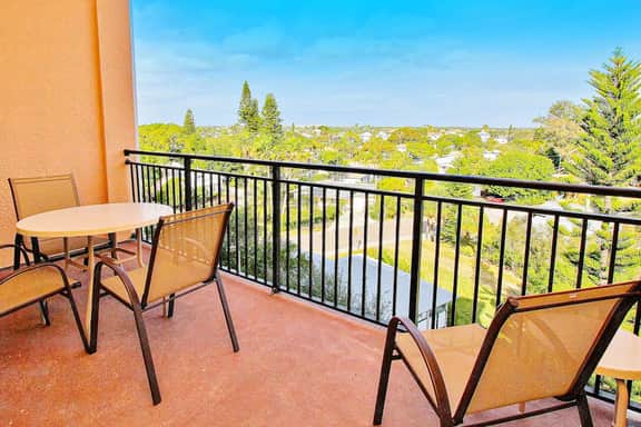 Waterfront condo with marina views walk to John s Pass - Image 2