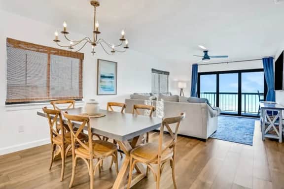 Newly renovated top floor corner condo with Gulf front views pool and hot tub - Image 2