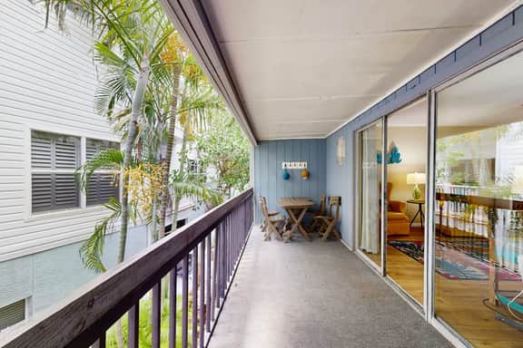 Intracoastal gem with kayaks paddleboards and pool access walk to beach