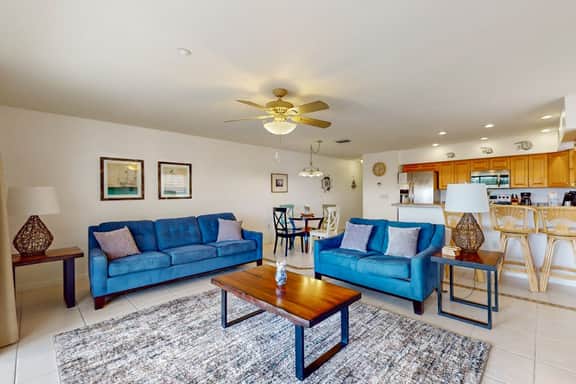 Snowbird friendly condo w Intracoastal and pool views heated pool dock and AC - Image 2
