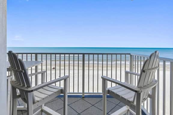 Modern and Gulf front direct beach access pool snowbird friendly - Image 2