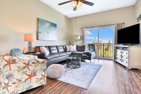 Bay front condo shared pool and hot tub right next to the beach - Image 2