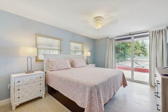 1st floor beachfront condo with outdoor pool dog friendly