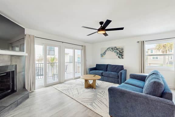 4 Dog-Friendly Homes | Sleeps 24 | Walk to Beach