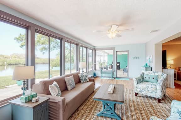 Unique Tropical Waterfront Retreat w/Private Dock, WiFi &Yard - Image 2