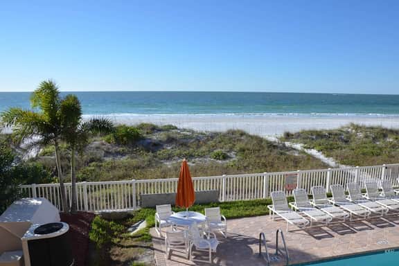 Corner waterfront condo with pool Gulf views and easy beach access - Image 2