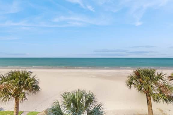 Beachfront oasis with exquisite Gulf views resort shared beachfront heated pool and tennis - Image 2