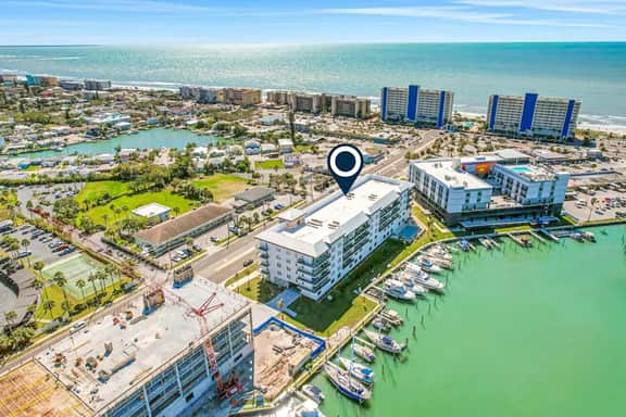 Brand new condo steps to beach with balcony heated pool and hot tub dog friendly - Image 2