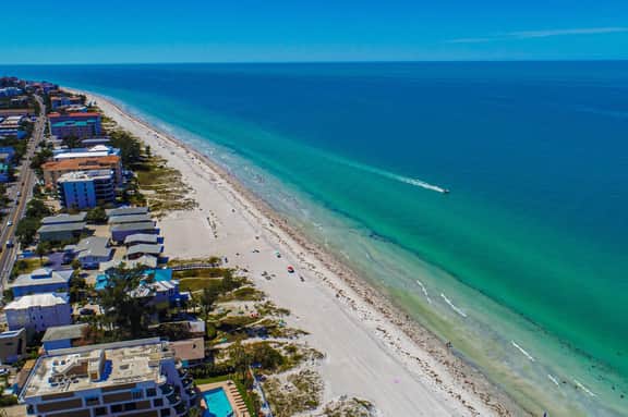Spacious and family friendly with pool dock and just steps to the beaches - Image 2