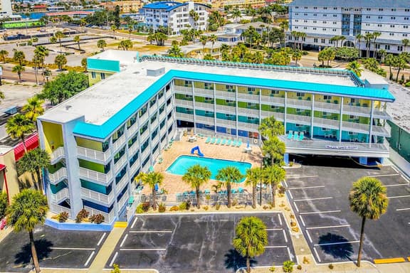 3rd Floor Studio w Beach Access Shared Heated Pool WD Partial AC Free WiFi