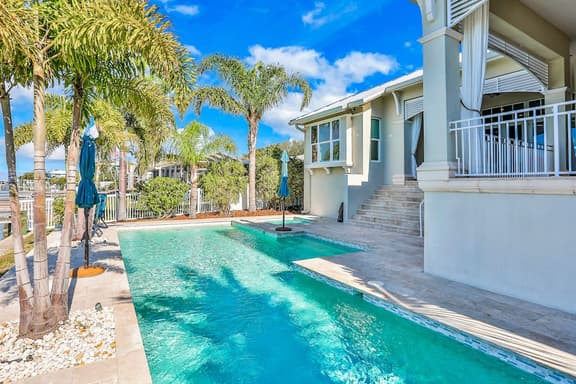 Exquisite Clearwater Retreat w Heated Pool Game Room Outdoor kitchen and Kayaks - Image 1