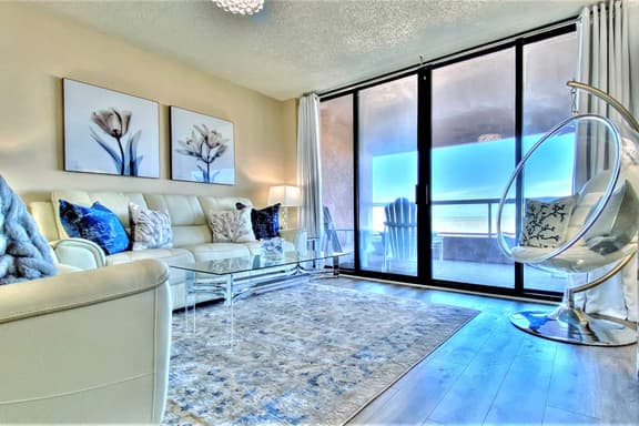 5th floor condo with unobstructed views heated pool hot tub gym and sauna - Image 1