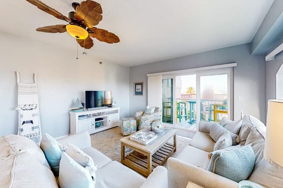 Oceanfront condo with Shared Pool Ocean View High Speed WiFi and Central AC - Image 1