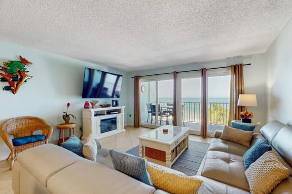Oceanfront condo with heated pool hot tub and grills - Image 1