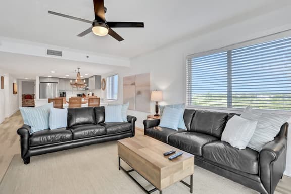Perfectly poised condo with fabulous Gulf and Intracoastal views - Image 1