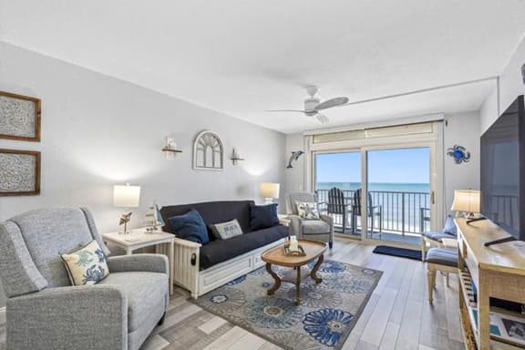 Modern and Gulf front direct beach access pool snowbird friendly - Image 1