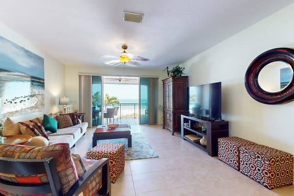 Gulf front townhome right on the beach with pool and balcony snowbird friendly - Image 1