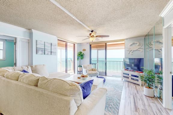 3rd floor oceanfront corner condo with on site pool and ocean views - Image 1