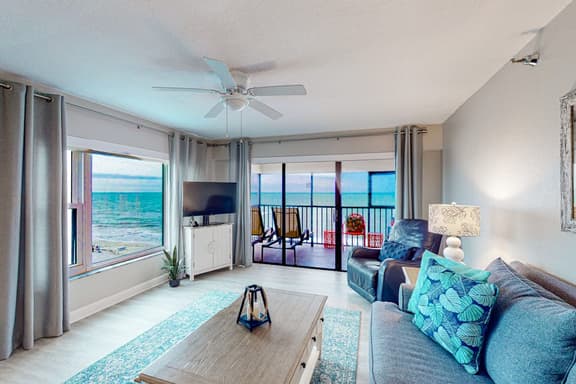 Renovated beachfront condo with heated pool amazing Gulf views and washer dryer - Image 1