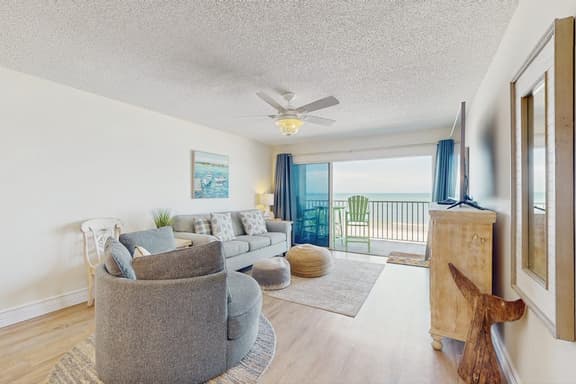 Beachfront oasis with exquisite Gulf views resort shared beachfront heated pool and tennis - Image 1