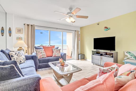 Blissful condo with pool Gulf view balcony private WD and central AC - Image 1