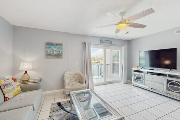 Waterfront wonder with Intracoastal views heated pool hot tub and fishing dock - Image 1