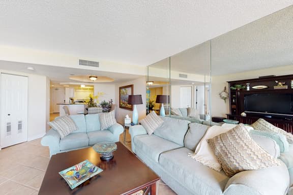 Lighthouse Towers 206 Condo on Gulf of Mexico with pool beach access tennis - Image 1